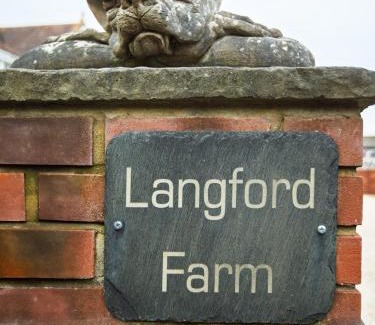 New Forest District House | Langford farmhouse - New Forest National Park Luxury 4bd, hot tub, cinema, 10 acres