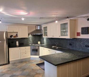 Cravanzana House | Langhe Bee Home