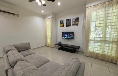 Kuah House | Langkawi A&A Homestay 13 Pax