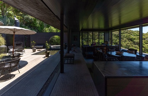 Ostend House | Lantern House - Stay Waiheke