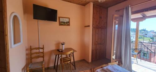 Istiaia-Aidipsos Apartment | Lantzos Studios