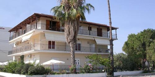 Istiaia-Aidipsos Apartment | Lantzos Studios