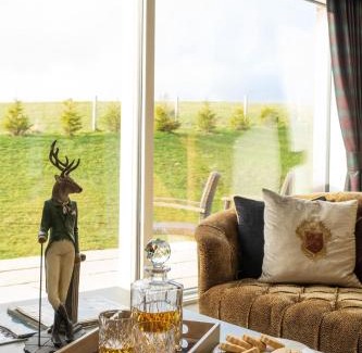 Murthly House | Lapwing - Stylish one bedroom country steading