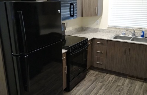 Cedar City Apartment | Large 10 Bedroom 10 Bathroom Apartment, Brand New, Right by SUU