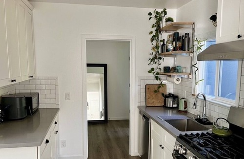 Piedmont Avenue Cottage | Large 1BD/1BA Private Cottage. Great Location - Walk to everything!