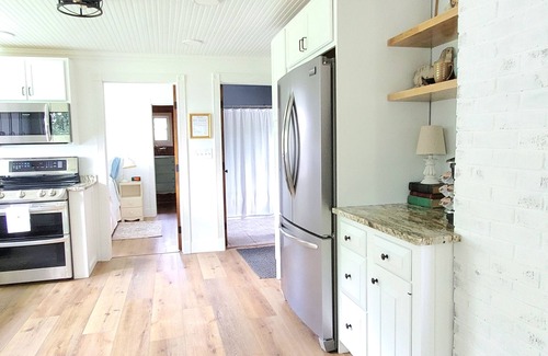 Williamsburg House | Large 2Bed/1Bath Country House - 3.6 Miles Traverse City Horse Show/Gold Cup