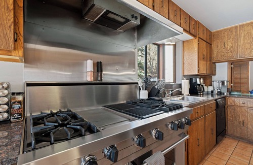 Durango - Purgatory House | Large 5 Bedroom 4 bath + hot tub 15 minutes to Purgatory or Durango 4 King beds