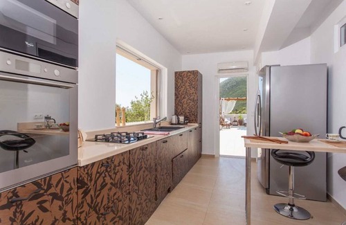 Fternon Villa | LARGE 5 bedroom Villa, Ideal for two Families, Fantastic Views!