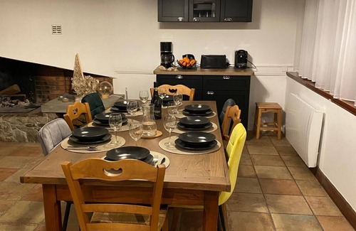 Ax-les-Thermes Apartment | Large 6-8 person apartment 300m from the cable car