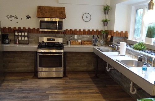 Woodridge House | Large 7B/3B Villa w/Indoor Pool, Hot Tub, Slps 16