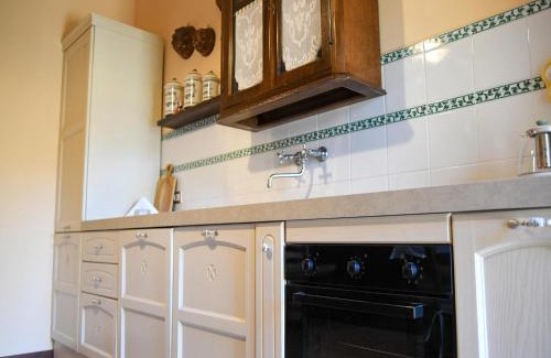 Granarola House | Large apartment in a stone farmhouse