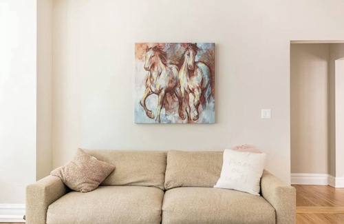 South Evanston House | Large Apartment great for families! Close to everything w Free Parking
