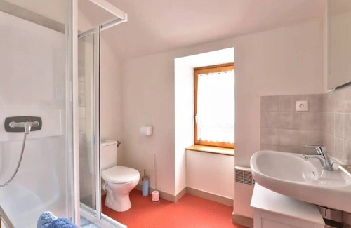 Plouescat Apartment | Large apartment in town near the sea