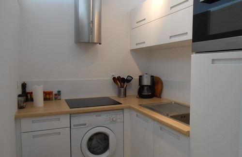 Sanary-sur-Mer Apartment | -Large BANDOL STUDIO - 2 PEOPLE PORTISSOL -View SEA VIEW -