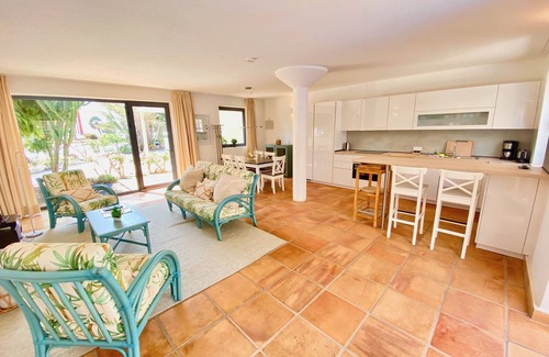 Bahia Calma House | Large bungalow, private pool, a few minutes from sea, protected inner courtyard