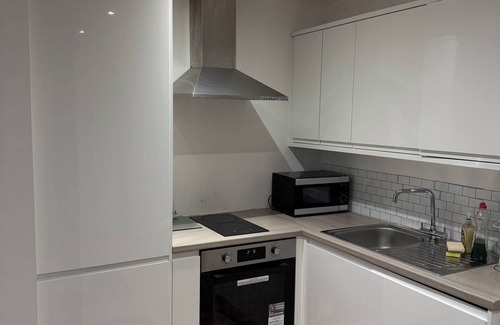 Maidstone Apartment | Large Cosy Maidstone Studio