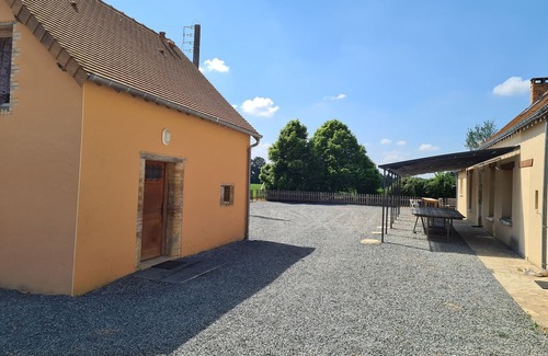 Les Frogeries House | Large country house