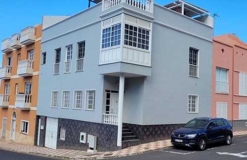 Garachico Apartment | Large, cozy holiday apartment just 70 m from the beach