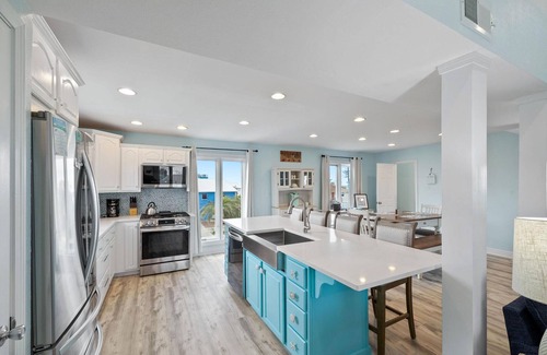 Toilla Segunda House | Large Families & Reunions Welcome. Gulf View Home with a Pool!