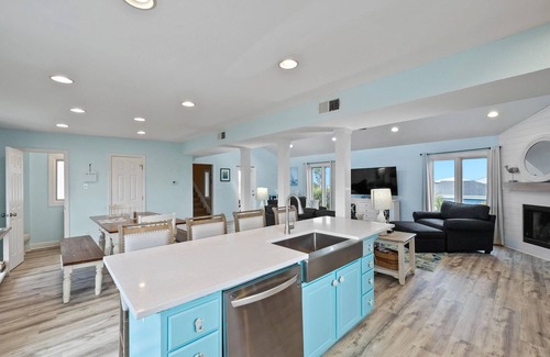 Toilla Segunda House | Large Families & Reunions Welcome. Gulf View Home with a Pool!