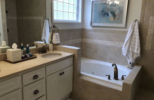 St. Simons Island House | Large Family Friendly House 10 minutes from the beach