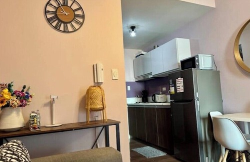 San Antonio Apartment | Large Family stay central Makati swim gym park 300