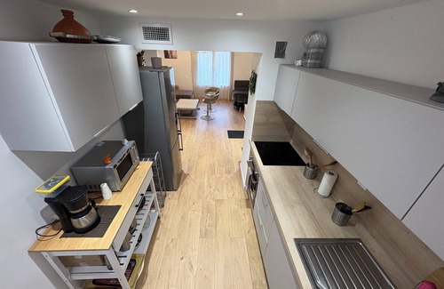 Aiguerelles Apartment | Large, fully renovated F5 for rent south of Montpellier