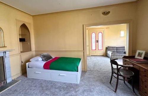 Exeter House | Large Georgian house in heart of Exeter