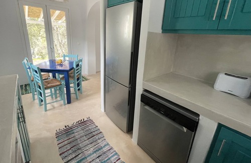 Leros Villa | Large Greek Villa in Krithoni 5 minutes from beach and Agia Marina