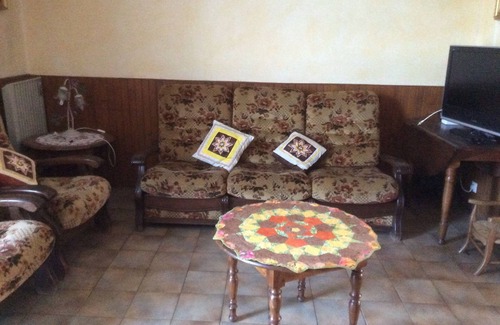 Bournazel House | Large home for family and friends