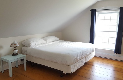 Port Williams Other | Large home perfect for reunions, golf getaways, and winery tours.