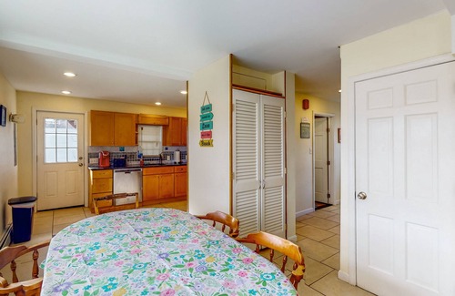 Onset House | Large home - W/D & firepit - special rates Oct-May