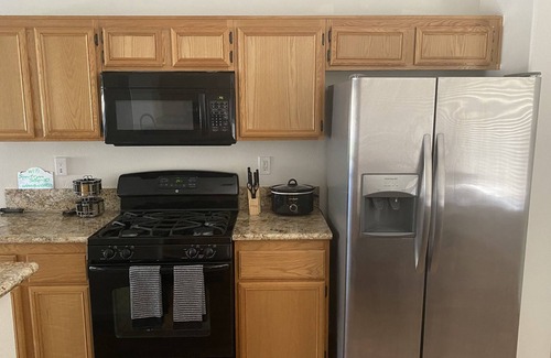 Banning House | Large Home w/Spacious Backyard and Pool