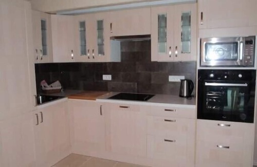 Le Cannet Apartment | Large Independent Mezzanine Studio