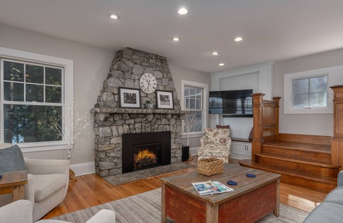 West Alton House | Large lakefront property with boat slip, gym, washer/dryer, central AC & firepit