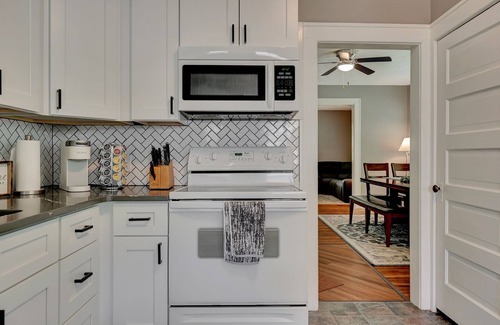 Near South House | ❤️ Large Lincoln Home In The Heart Of The City - Only 5 Minutes To UNL & Capital