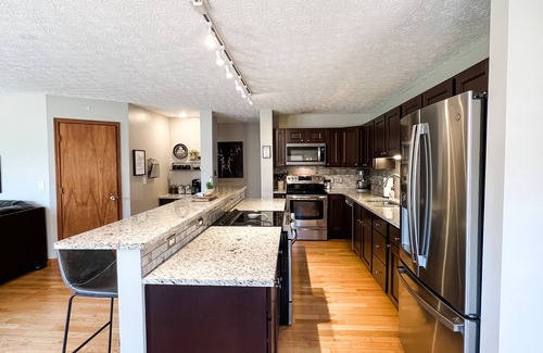 Laurelville House | Large Luxury Estate perfect for any occasion large or small, families.