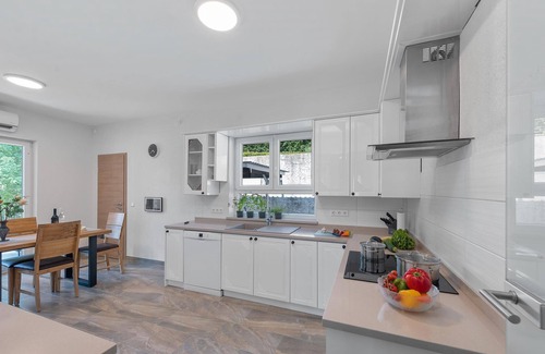 Rogocana Villa | Large luxury villa for 8 people with pool and close to the sea