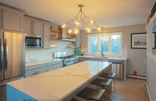 Saunderstown House | Large Narragansett Ranch that’s been completely renovated as a modern showpiece