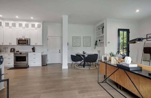 Urbandale Nations House | Large Nashville Estate – Perfect for Groups!