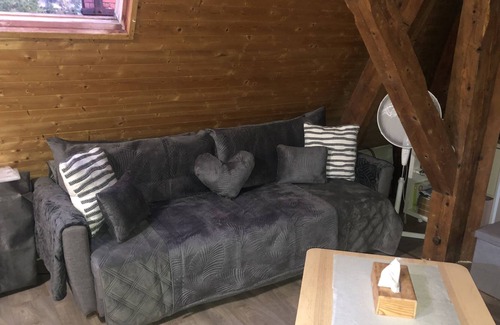 Crest Bed & Breakfast | Large private room in fully equipped apartment