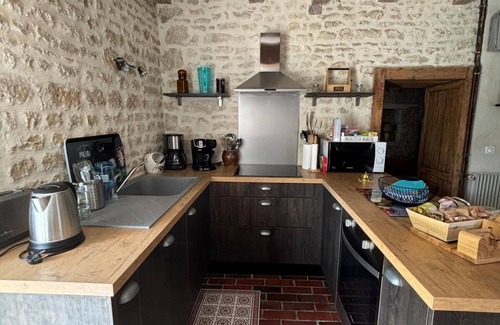 Ardillieres House | Large, quiet gîte, swimming pool, table tennis, table soccer