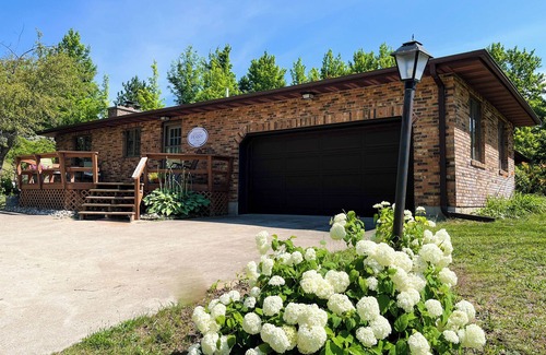 Maple City House | Large Ranch Home in the Heart of Leelanau County