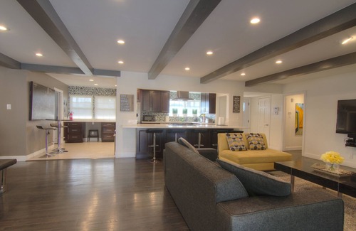 Southwest Anaheim House | Large Resort House - Peloton, BBQ island, Firepit, Pool, Spa!