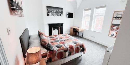 Forest Fields Apartment | Large Room at The Burford Hideaway