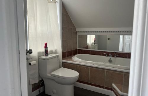 Rimouski-Neigette House | Large room in private home