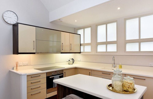 Courtfield House | Large South Kensington Mews House £2m 2Bed Air Con