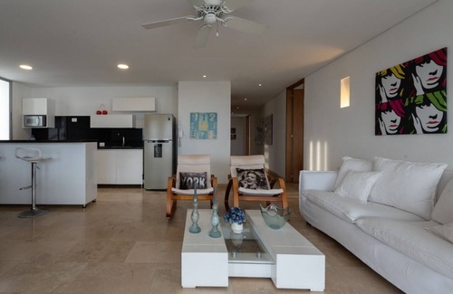 Cartagena Walled City Apartment | Large/spacious apartment next to walled city near Getsemani Cleaning/Breakfast