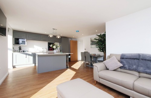 York Apartment | Large Spacious Luxury 2 bedroom apartment secure parking 5 min to town centre