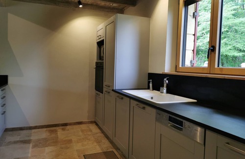 Badefols-sur-Dordogne House | Large stone house between forest and fields with swimming pool